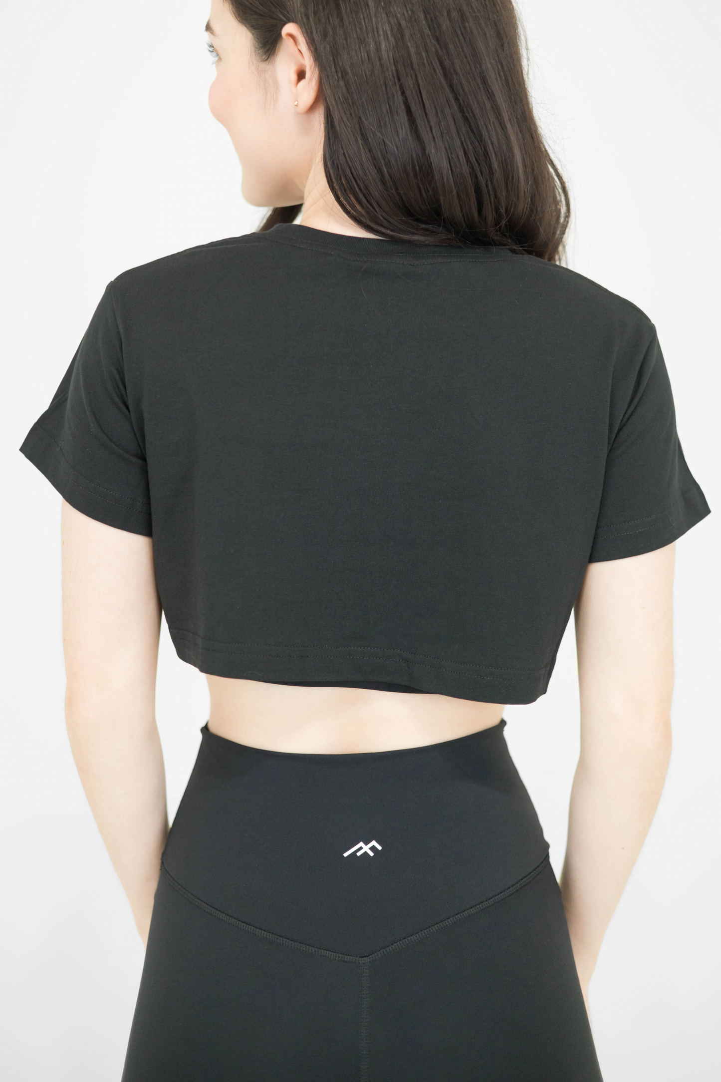 COSMO CROP TOP - BLACK